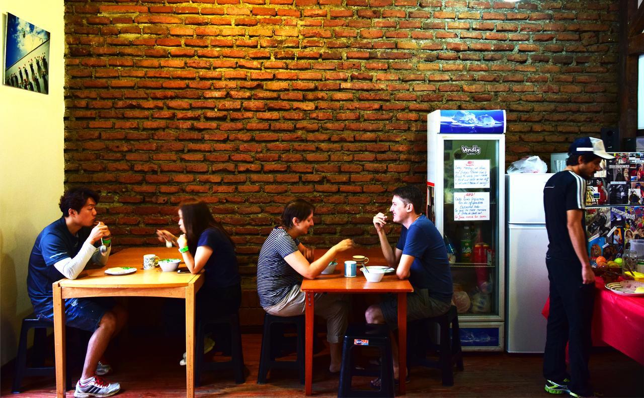 بيت شباب Santiago Backpackers المظهر الخارجي الصورة